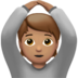 苹果系统里的做“好”手势的人：中等肤色emoji表情